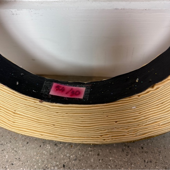 Gold White Glitter Design Vietnamese Khăn Đóng Traditional Headdress Crown - Picture 7 of 9